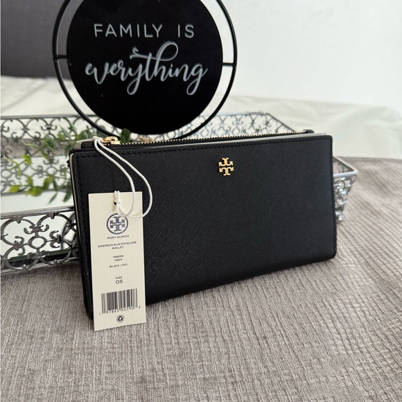 NWt , Tory Burch Emerson slim envelope Black Wallet - Picture 1 of 11